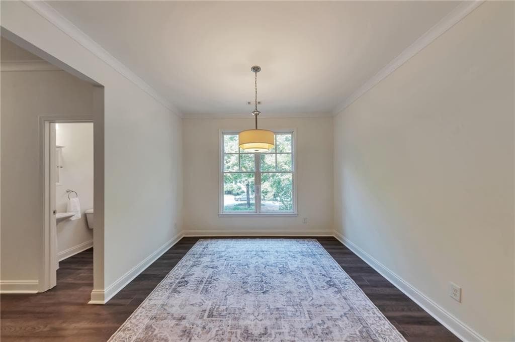 6 bedroom, 4 bathroom, 2,784 sq ft single family residence under contract at 1376 Park Trace, Atlanta, GA 30315 — photo 8