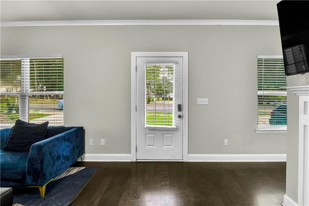 4 bedroom, 4 bathroom, 2,800 sq ft single family residence for sale at 2668 Memorial Drive, Atlanta, GA 30317 — photo 4