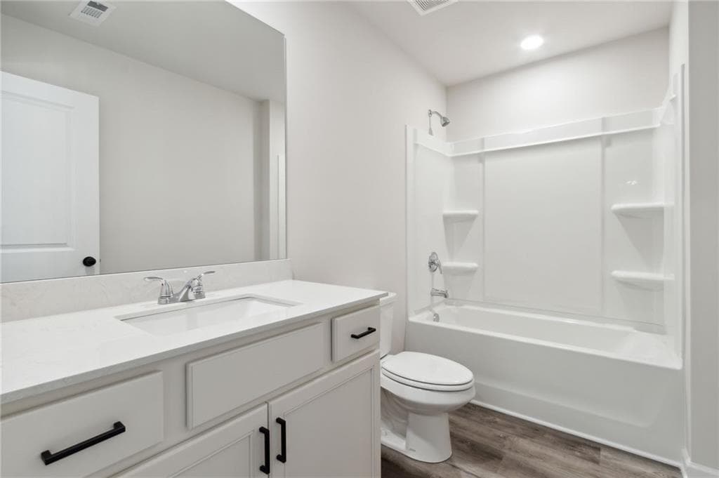 5 bedroom, 3 bathroom, 3,129 sq ft single family residence for sale at 98 Longhorn Way, Auburn, GA 30011 — photo 9