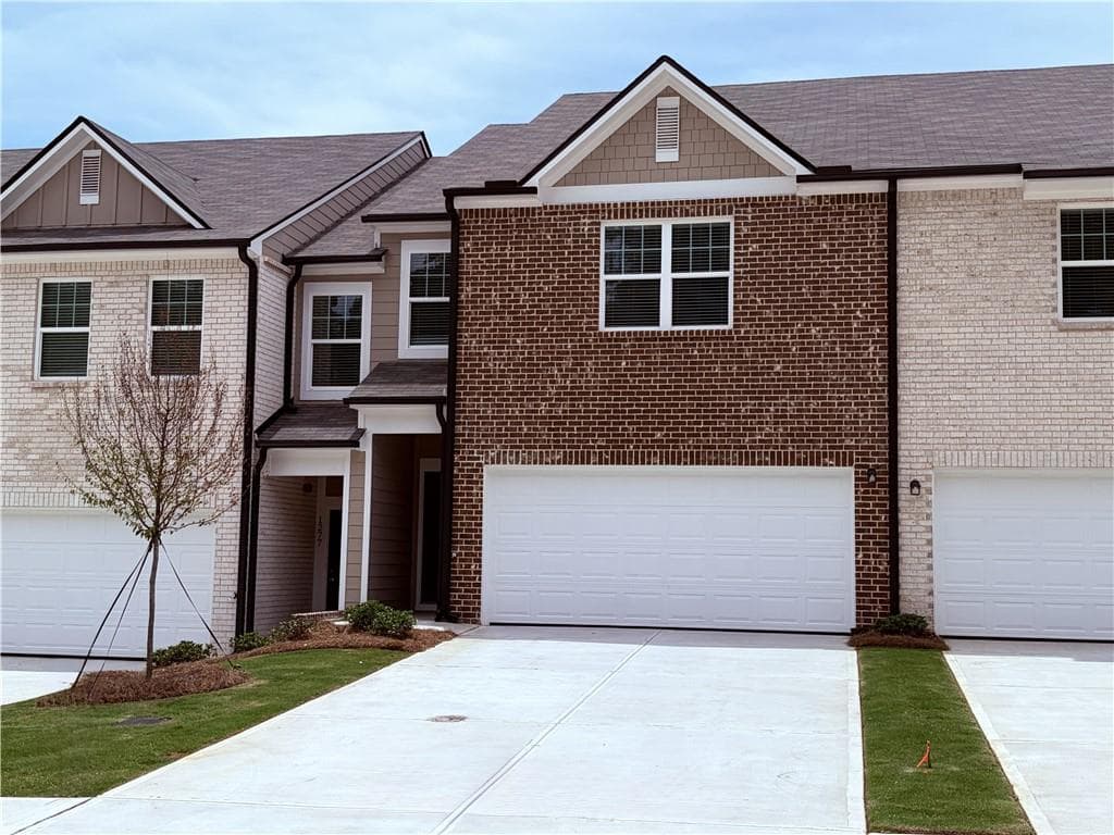 3 bedroom, 3 bathroom, 1,764 sq ft townhouse under contract at 1289 Fagiolo Street, Mcdonough, GA 30253 — photo 2