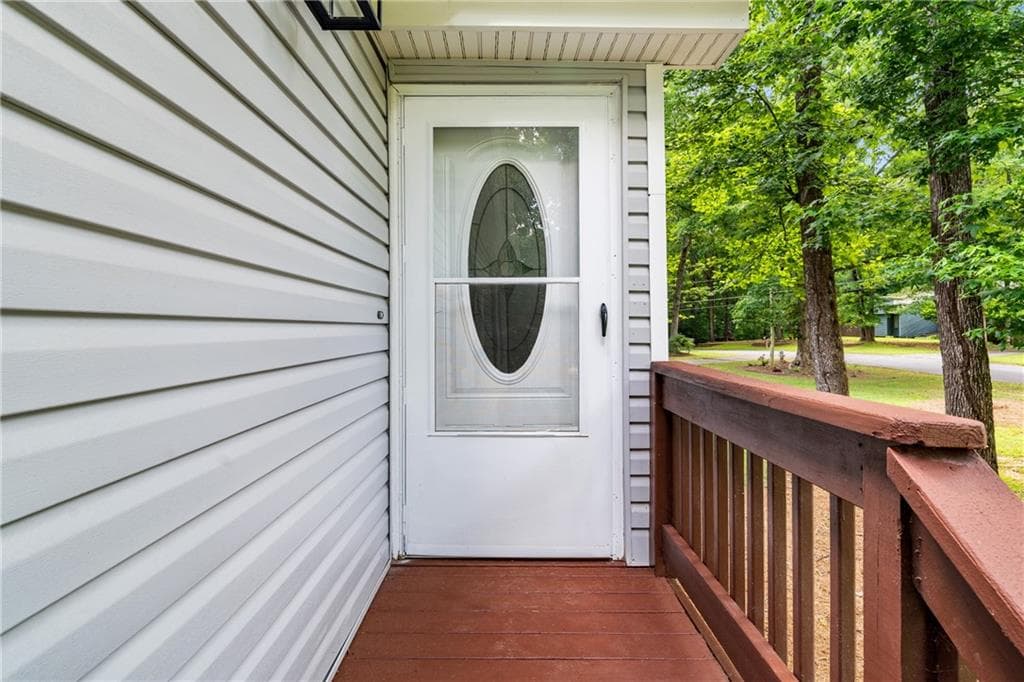 4 bedroom, 3 bathroom, 2,400 sq ft single family residence under contract at 510 Magnolia Drive, Woodstock, GA 30188 — photo 7