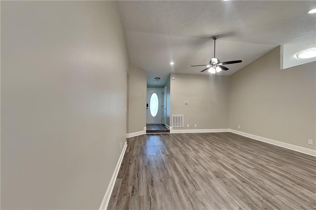 3 bedroom, 2 bathroom, 1,366 sq ft single family residence for rent at 213 Brolley Woods Drive, Woodstock, GA 30189 for $2,045 a month — photo 2