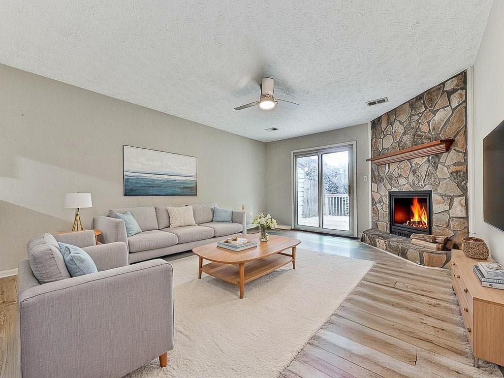 2 bedroom, 2 bathroom, 1,182 sq ft townhouse under contract at 1918 Cornell Way, Morrow, GA 30260 — photo 4