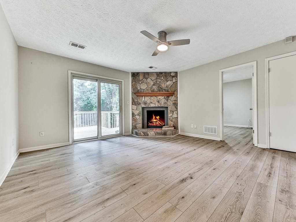 2 bedroom, 2 bathroom, 1,182 sq ft townhouse under contract at 1918 Cornell Way, Morrow, GA 30260 — photo 7