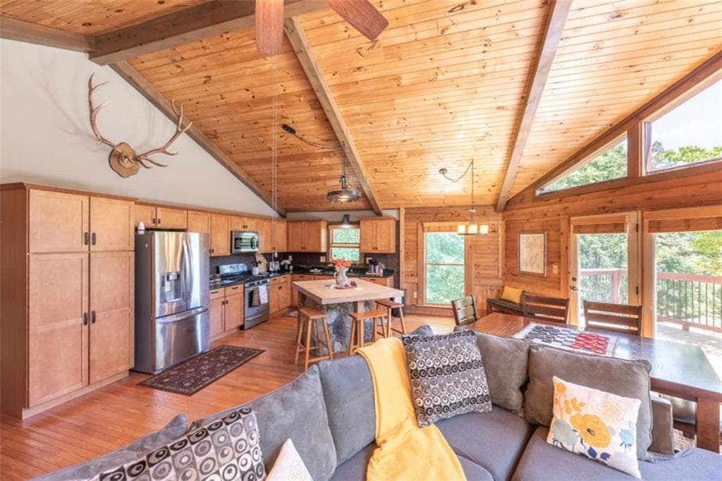 3 bedroom, 3 bathroom, 2,952 sq ft single family residence for sale at 755 Padena Drive, Morganton, GA 30560 — photo 9