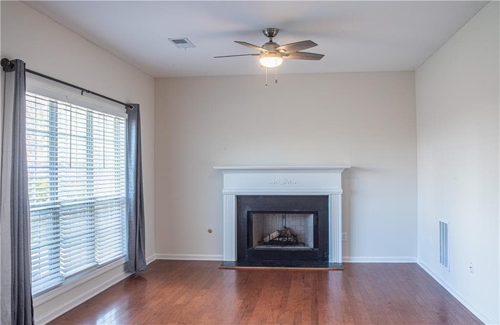 4 bedroom, 3 bathroom, 2,292 sq ft single family residence for rent at 3359 Shallowford Green Drive, Marietta, GA 30062 for $3,500 a month — photo 4
