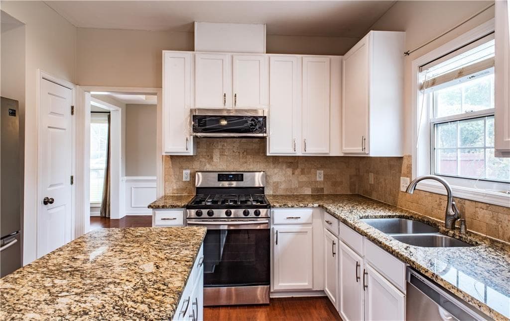 4 bedroom, 3 bathroom, 2,292 sq ft single family residence for rent at 3359 Shallowford Green Drive, Marietta, GA 30062 for $3,500 a month — photo 8