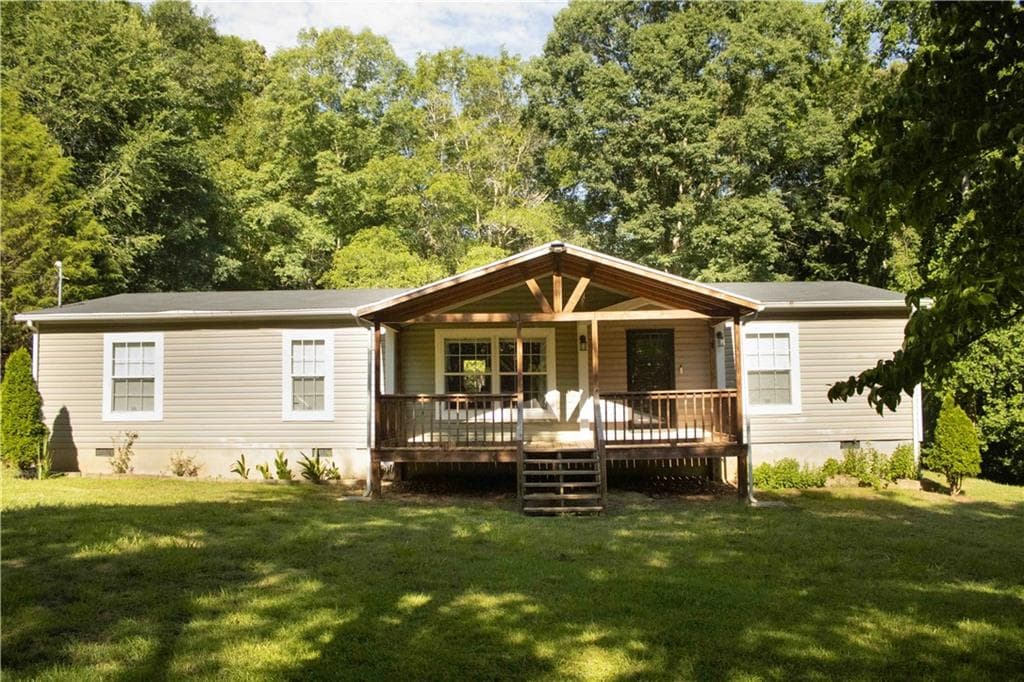 3 bedroom, 2 bathroom, 1,800 sq ft single family residence for sale at 223 Azalea Drive, Jefferson, GA 30549 — photo 1 of 34