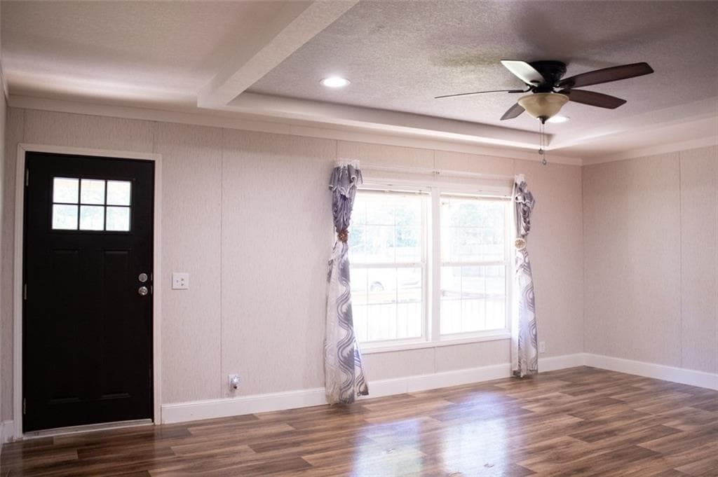 3 bedroom, 2 bathroom, 1,800 sq ft single family residence for sale at 223 Azalea Drive, Jefferson, GA 30549 — photo 4