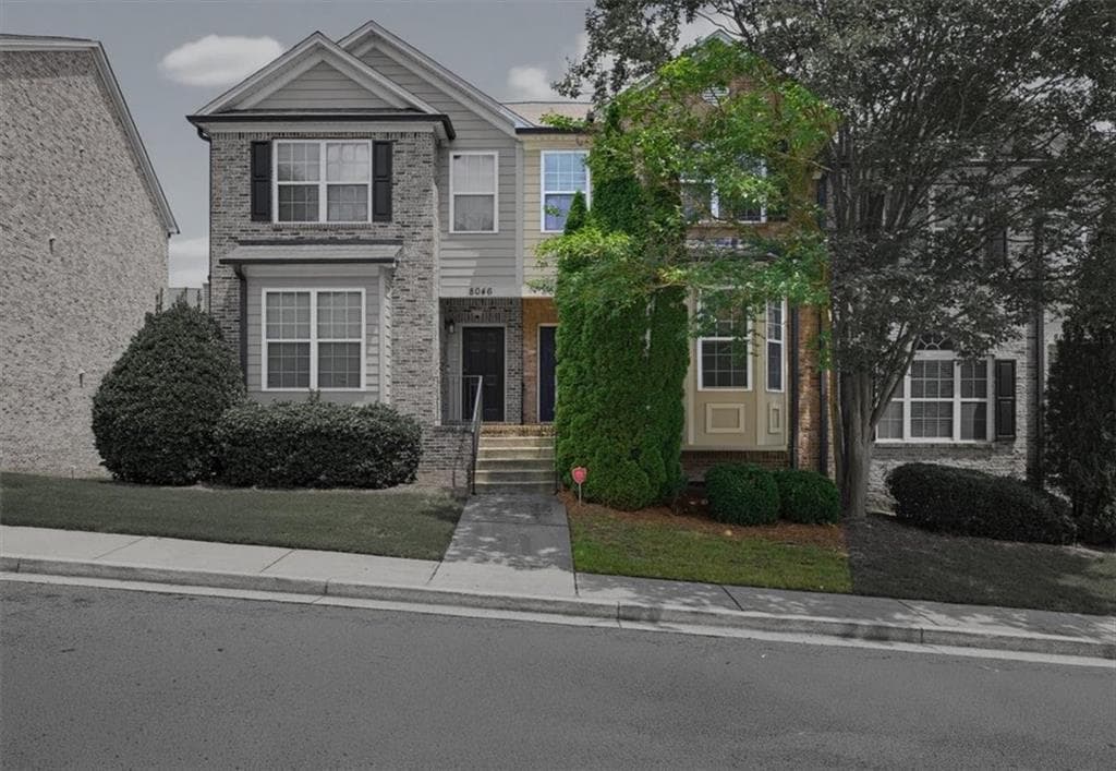 3 bedroom, 4 bathroom, 1,620 sq ft townhouse under contract at 8045 Bayrose Circle # 45A, East Point, GA 30344 — photo 2