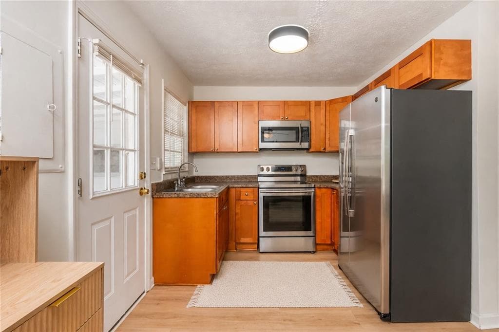 2 bedroom, 2 bathroom, 949 sq ft single family residence for sale at 704 Skyview Drive, Marietta, GA 30060 — photo 7
