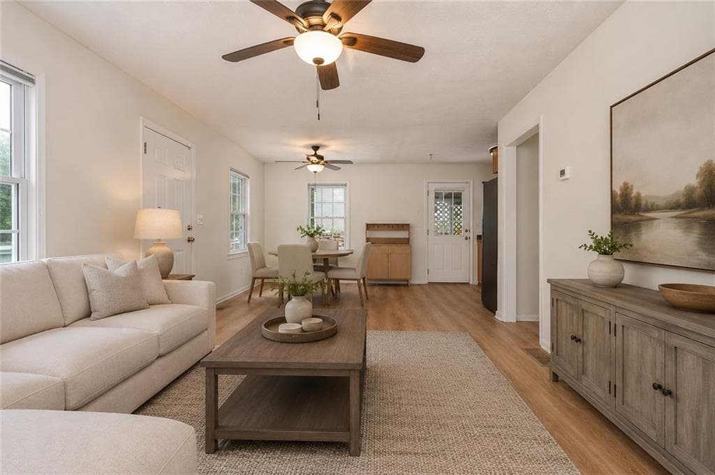 2 bedroom, 2 bathroom, 949 sq ft single family residence for sale at 704 Skyview Drive, Marietta, GA 30060 — photo 9
