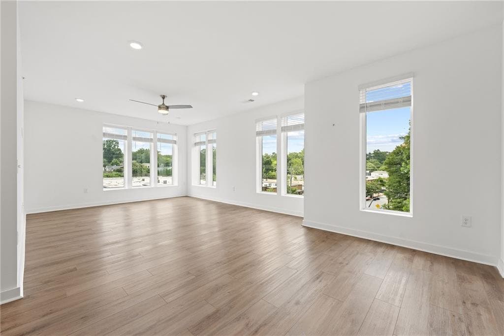 2 bedroom, 2 bathroom, 1,536 sq ft condominium under contract at 371 Grant Circle SE 1844, Atlanta, GA 30315 — photo 2