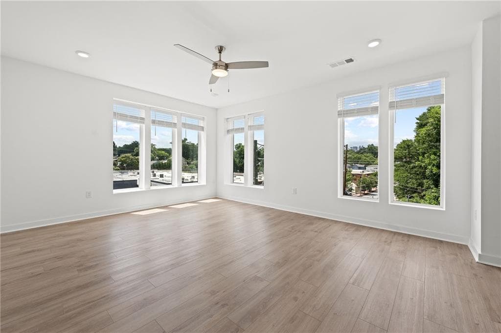 2 bedroom, 2 bathroom, 1,536 sq ft condominium under contract at 371 Grant Circle SE 1844, Atlanta, GA 30315 — photo 5