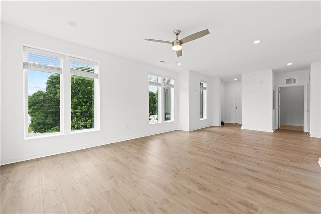 2 bedroom, 2 bathroom, 1,536 sq ft condominium under contract at 371 Grant Circle SE 1844, Atlanta, GA 30315 — photo 6