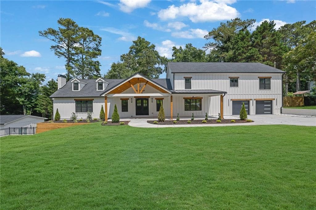 7 bedroom, 8 bathroom, 7,521 sq ft single family residence under contract at 11505 Elkins Road, Roswell, GA 30076 — photo 2