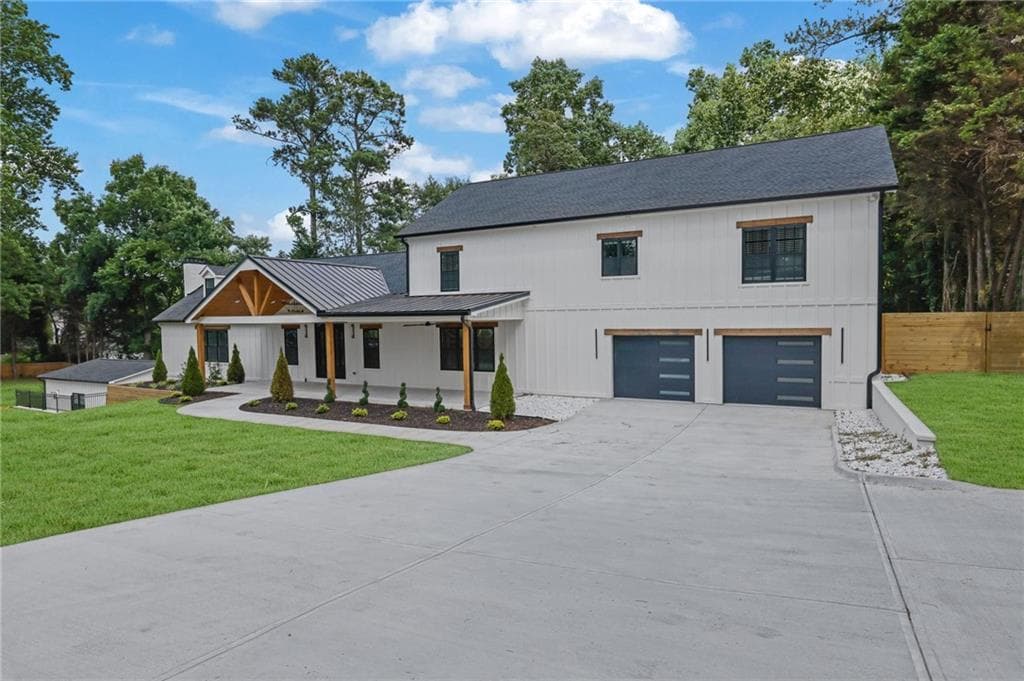 7 bedroom, 8 bathroom, 7,521 sq ft single family residence under contract at 11505 Elkins Road, Roswell, GA 30076 — photo 6