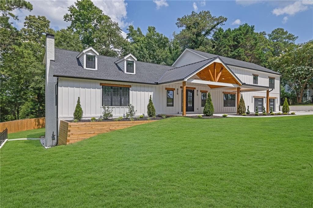 7 bedroom, 8 bathroom, 7,521 sq ft single family residence under contract at 11505 Elkins Road, Roswell, GA 30076 — photo 7