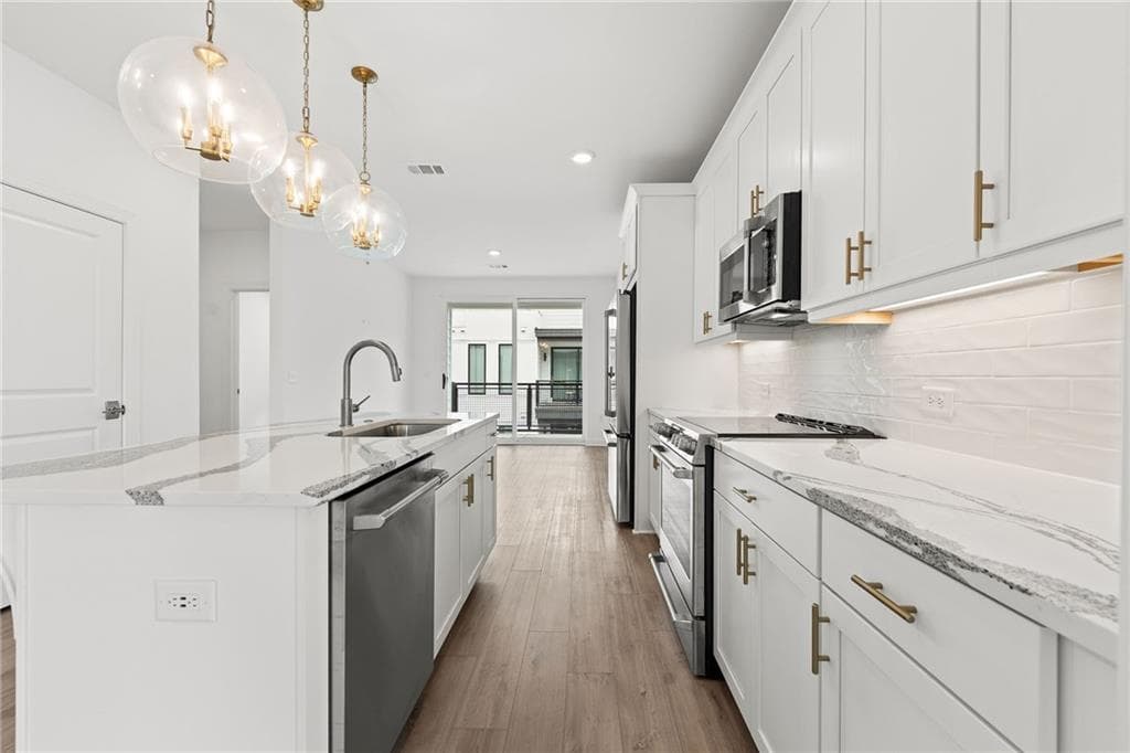2 bedroom, 2 bathroom, 1,536 sq ft condominium for rent at 371 Grant Circle SE 1844, Atlanta, GA 30315 for $2,800 a month — photo 9