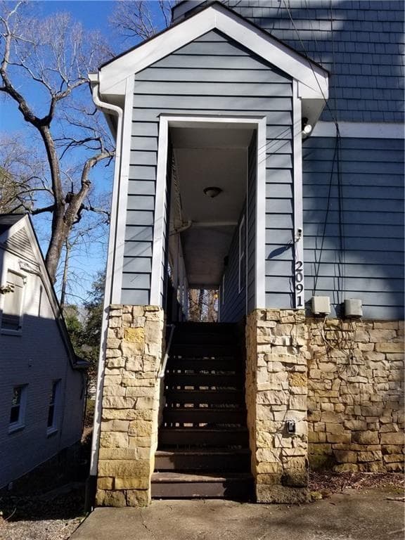 4 bedroom, 3 bathroom, 2,500 sq ft single family residence for rent at 2091 Northside Drive, Atlanta, GA 30305 for $4,000 a month — photo 5