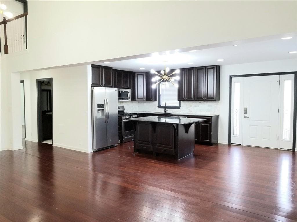 4 bedroom, 3 bathroom, 2,500 sq ft single family residence for rent at 2091 Northside Drive, Atlanta, GA 30305 for $4,000 a month — photo 9