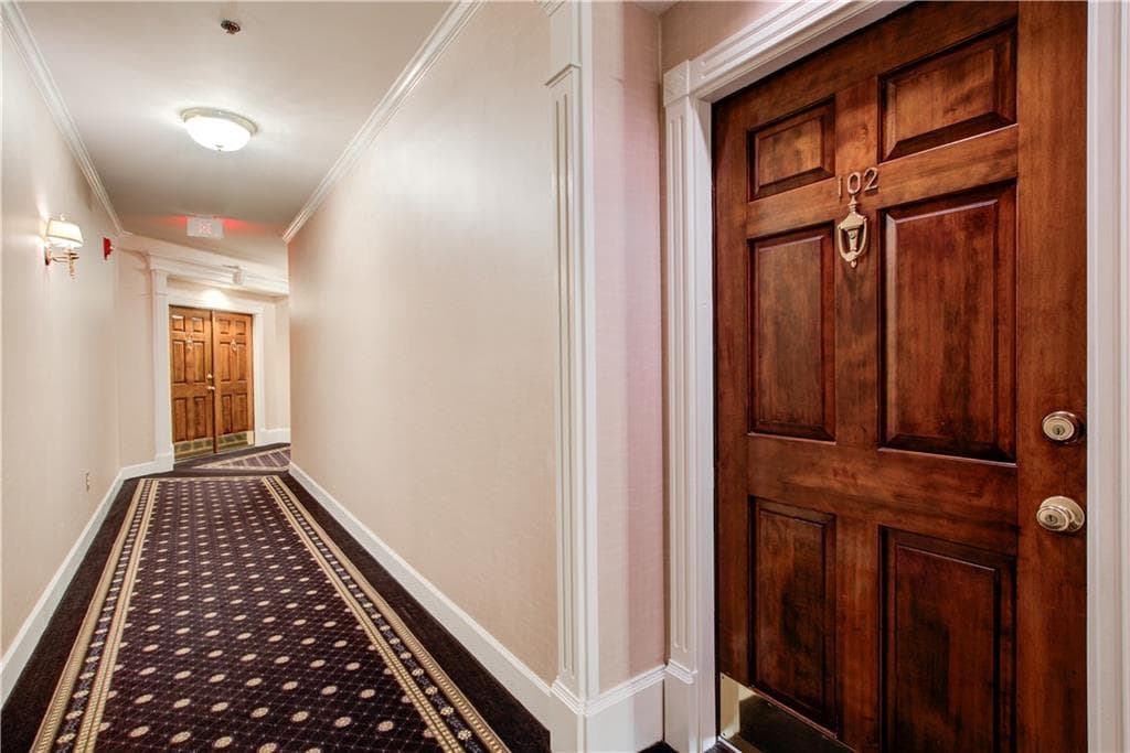 2 bedroom, 2 bathroom, 1,274 sq ft condominium for sale at 2865 Lenox Road 102, Atlanta, GA 30324 — photo 2
