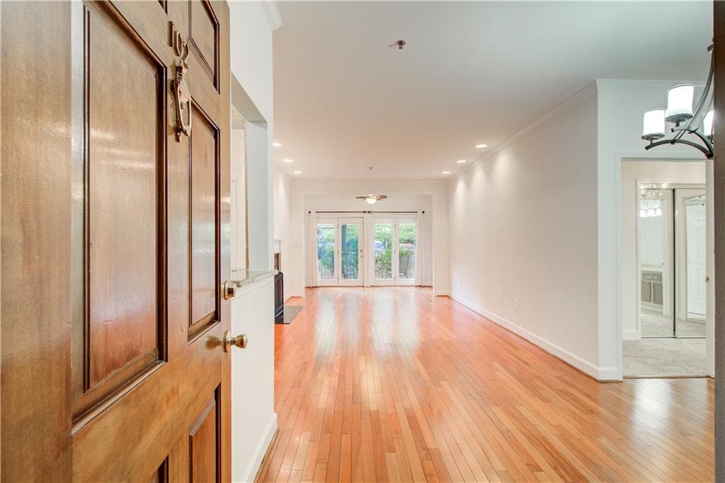 2 bedroom, 2 bathroom, 1,274 sq ft condominium for sale at 2865 Lenox Road 102, Atlanta, GA 30324 — photo 4