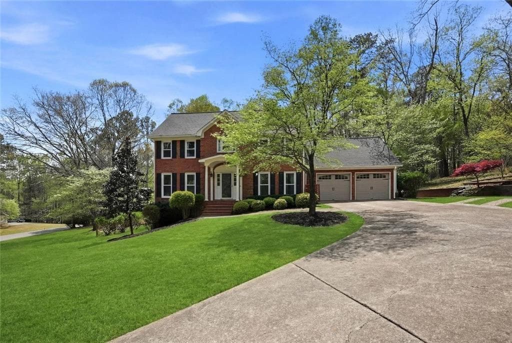 4 bedroom, 3 bathroom, 4,256 sq ft single family residence for sale at 104 Crabapple Springs Drive, Woodstock, GA 30188 — photo 2
