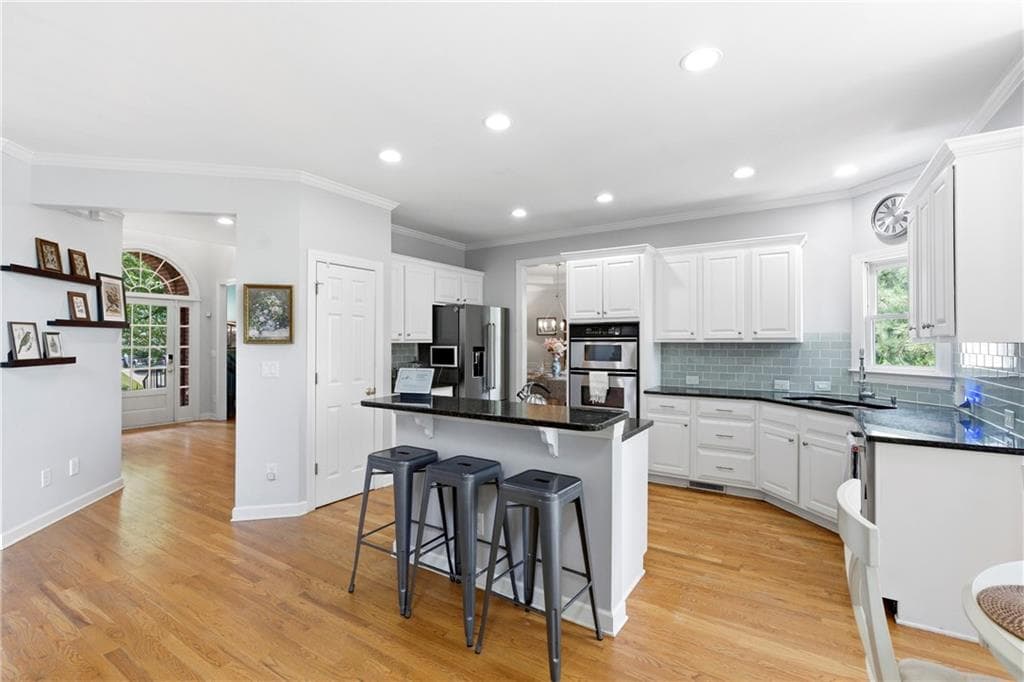 5 bedroom, 4 bathroom, 4,047 sq ft single family residence under contract at 787 Bellhaven Chase Court, Smyrna, GA 30126 — photo 2