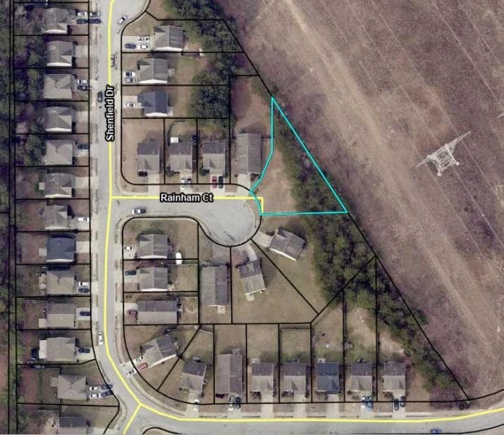 single family residence under contract at 240 Rainham Court, Union City, GA 30291