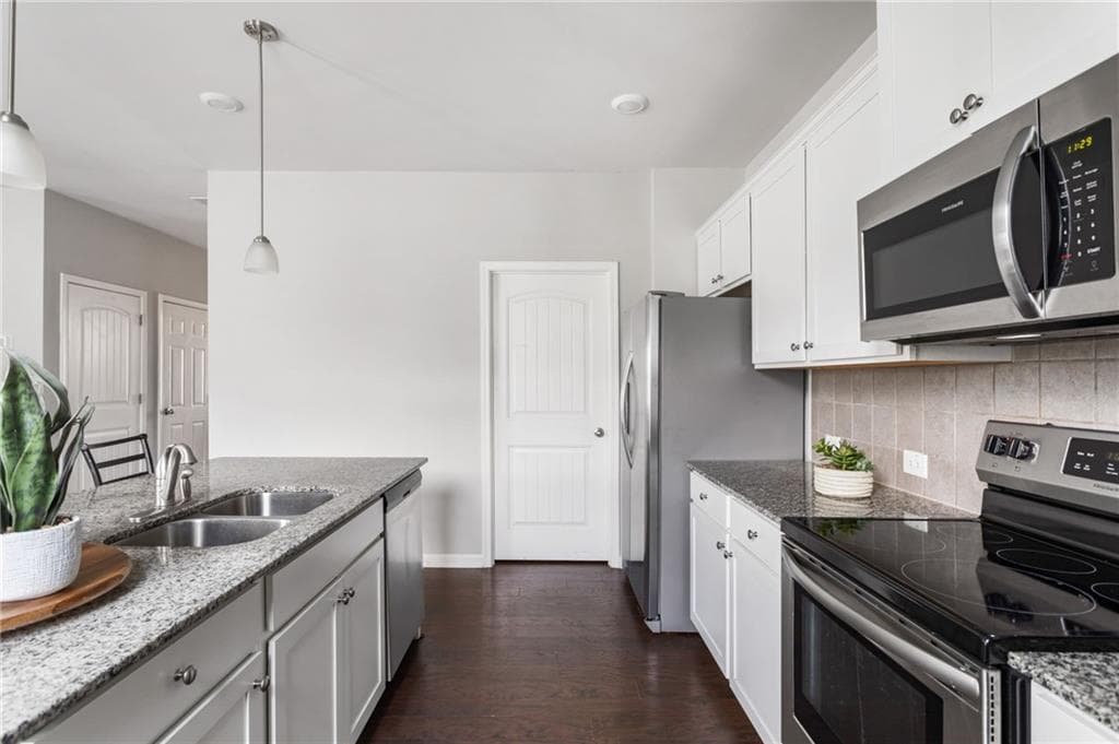 4 bedroom, 4 bathroom, 2,458 sq ft single family residence for sale at 7364 Stone Bluff Drive, Douglasville, GA 30134 — photo 8