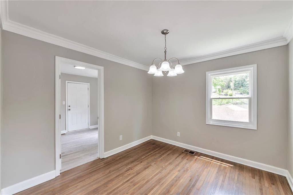 4 bedroom, 2 bathroom, 1,115 sq ft single family residence for sale at 880 Pinehurst Terrace, Atlanta, GA 30310 — photo 8