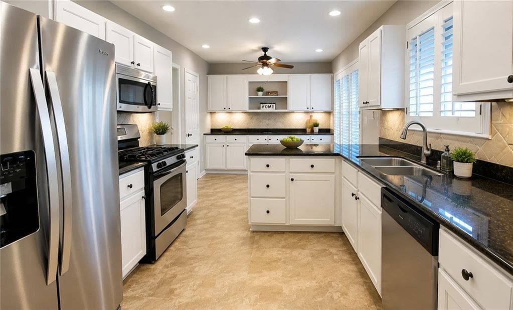 3 bedroom, 2 bathroom, 1,547 sq ft single family residence under contract at 3177 Bellestone Court, Marietta, GA 30066 — photo 3