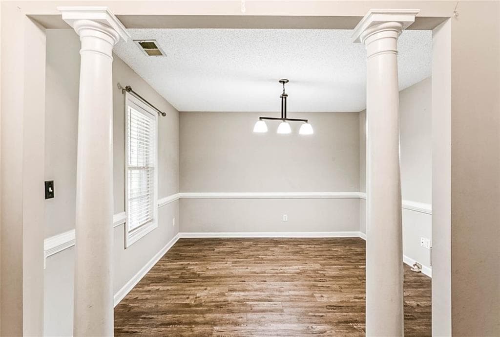3 bedroom, 2 bathroom, 2,026 sq ft single family residence for sale at 1020 Shumard Lane, Mcdonough, GA 30252 — photo 5