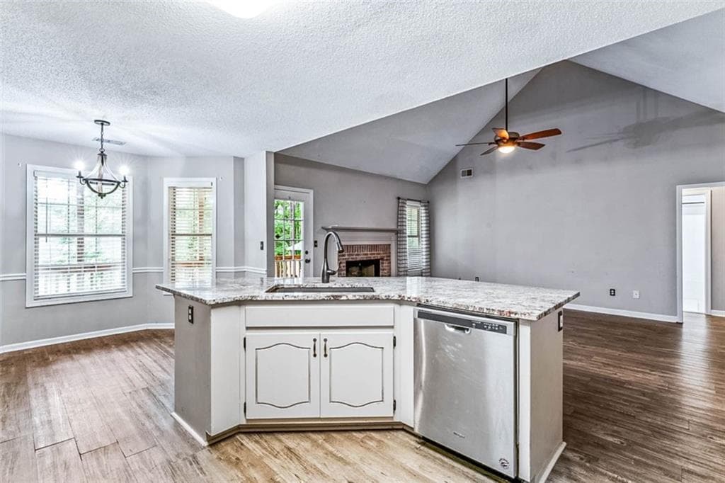 3 bedroom, 2 bathroom, 2,026 sq ft single family residence for sale at 1020 Shumard Lane, Mcdonough, GA 30252 — photo 10