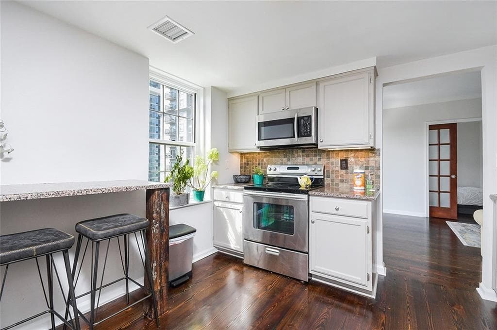 2 bedroom, 2 bathroom, 1,103 sq ft condominium for rent at 199 14th Street 1805, Atlanta, GA 30309 for $2,700 a month — photo 7