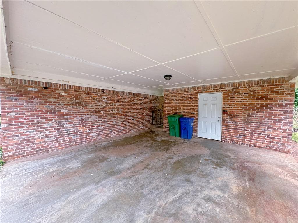 5 bedroom, 2 bathroom, 1,977 sq ft single family residence under contract at 2223 Shamrock Drive, Decatur, GA 30032 — photo 7