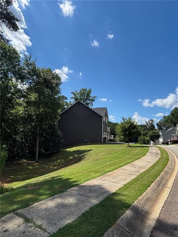 4 bedroom, 3 bathroom, 2,400 sq ft single family residence for sale at 389 White Trillium Drive, Hoschton, GA 30548 — photo 2