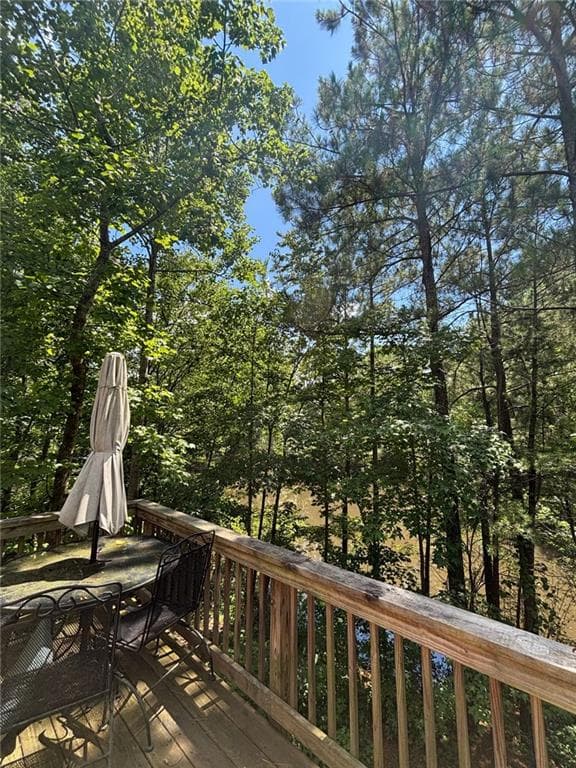 4 bedroom, 3 bathroom, 2,400 sq ft single family residence for sale at 389 White Trillium Drive, Hoschton, GA 30548 — photo 4
