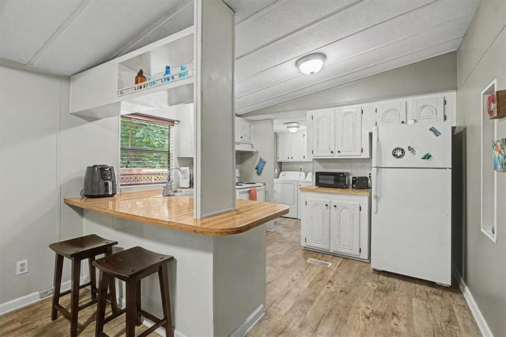 3 bedroom, 2 bathroom, 1,248 sq ft single family residence for sale at 6695 Thunder Trail, Gainesville, GA 30506 — photo 7