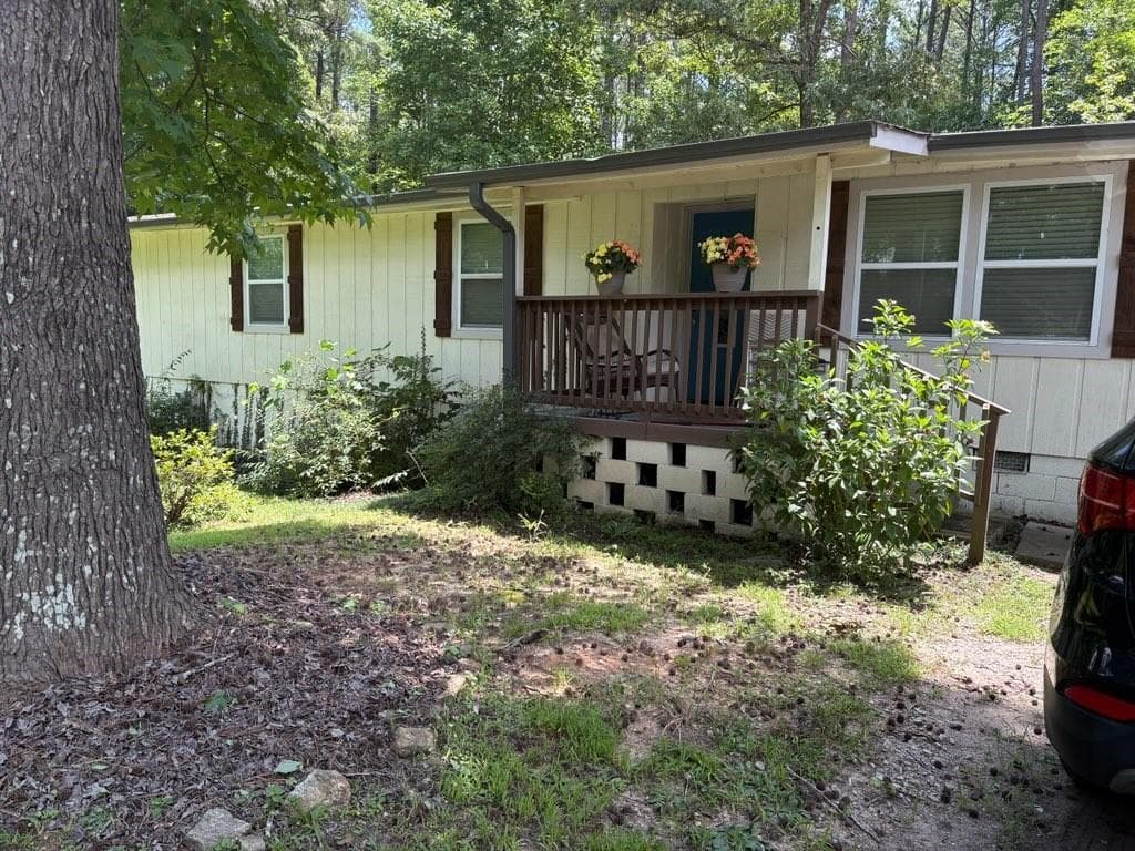 4 bedroom, 2 bathroom, 2,000 sq ft single family residence for sale at 146 Meadowlark Drive, Monticello, GA 31064
