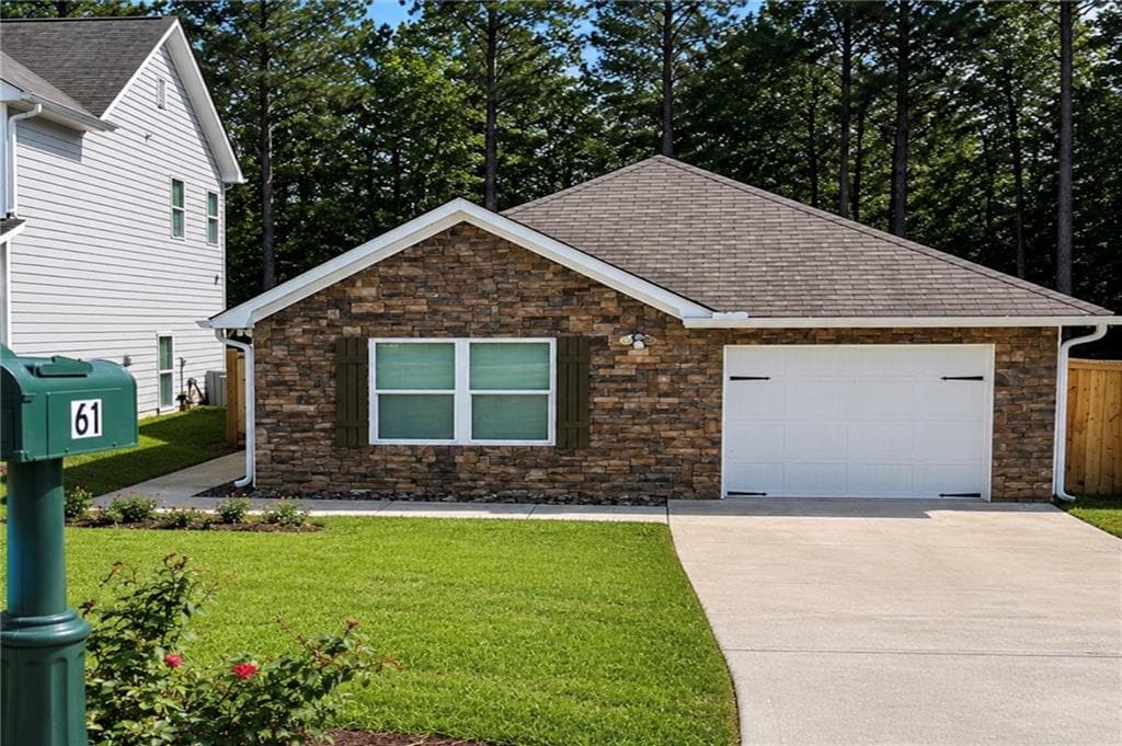 3 bedroom, 2 bathroom, 1,196 sq ft single family residence for sale at 61 Hood Park Court, Jasper, GA 30143 — photo 2