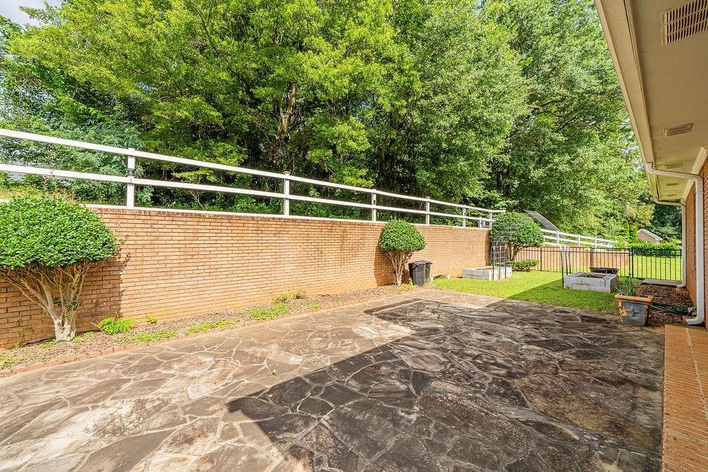 3 bedroom, 3 bathroom, 2,869 sq ft single family residence for sale at 210 Wildwood Drive, Cartersville, GA 30120 — photo 8