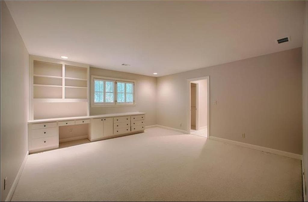 5 bedroom, 6 bathroom, 5,105 sq ft single family residence for sale at 335 Green Glen Way, Atlanta, GA 30327 — photo 6
