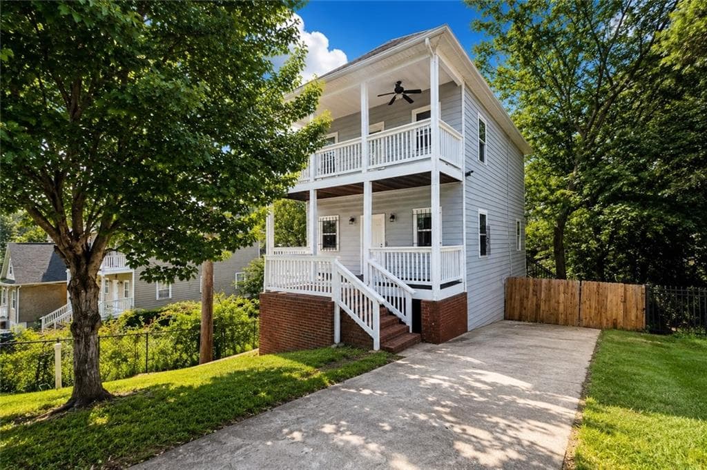 3 bedroom, 3 bathroom, 1,408 sq ft single family residence for rent at 809 Spencer Street, Atlanta, GA 30314 for $2,200 a month — photo 1 of 7