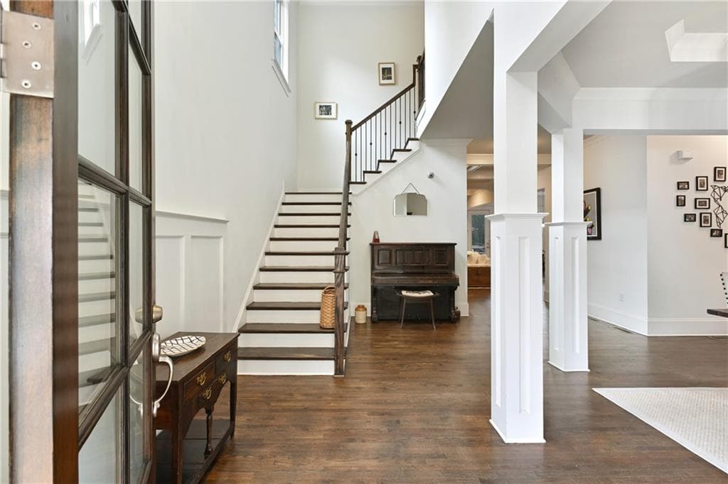 4 bedroom, 5 bathroom, 5,392 sq ft single family residence under contract at 2967 Lookout Place, Atlanta, GA 30305 — photo 3
