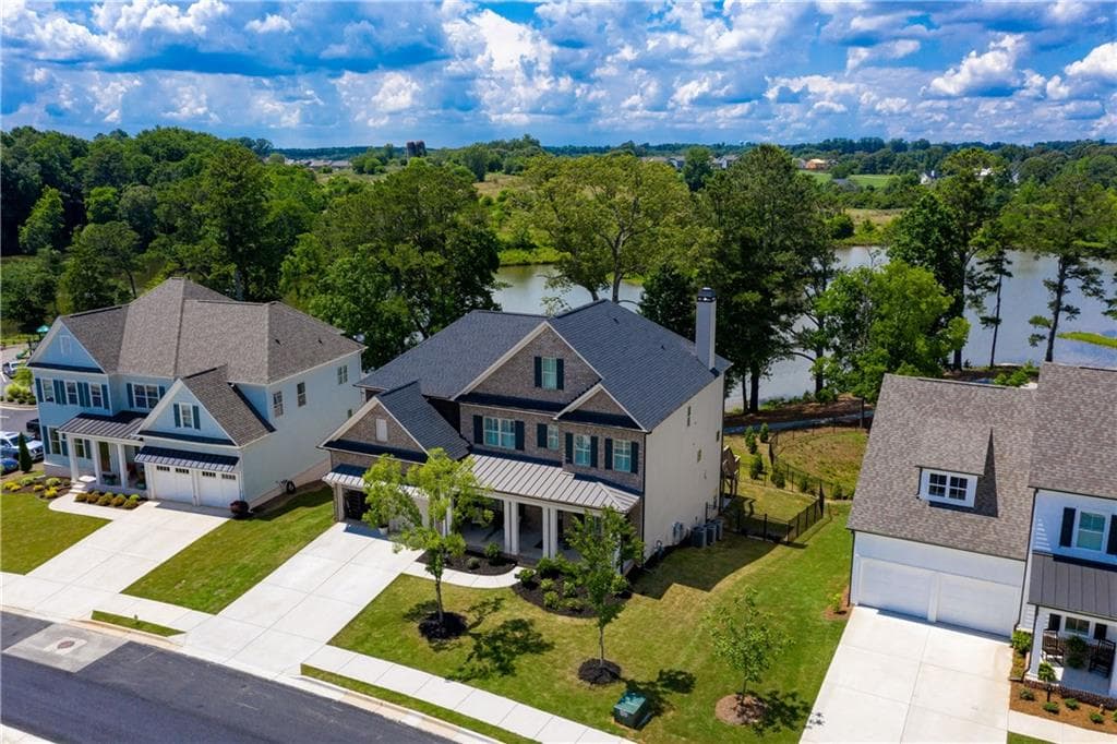 6 bedroom, 5 bathroom, 7,011 sq ft single family residence under contract at 195 Fieldbrook Crossing, Canton, GA 30115 — photo 3