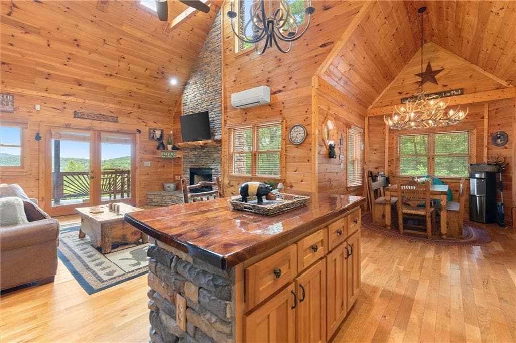 4 bedroom, 3 bathroom, 2,400 sq ft single family residence for sale at 98 Aries Lane, Blue Ridge, GA 30513 — photo 9