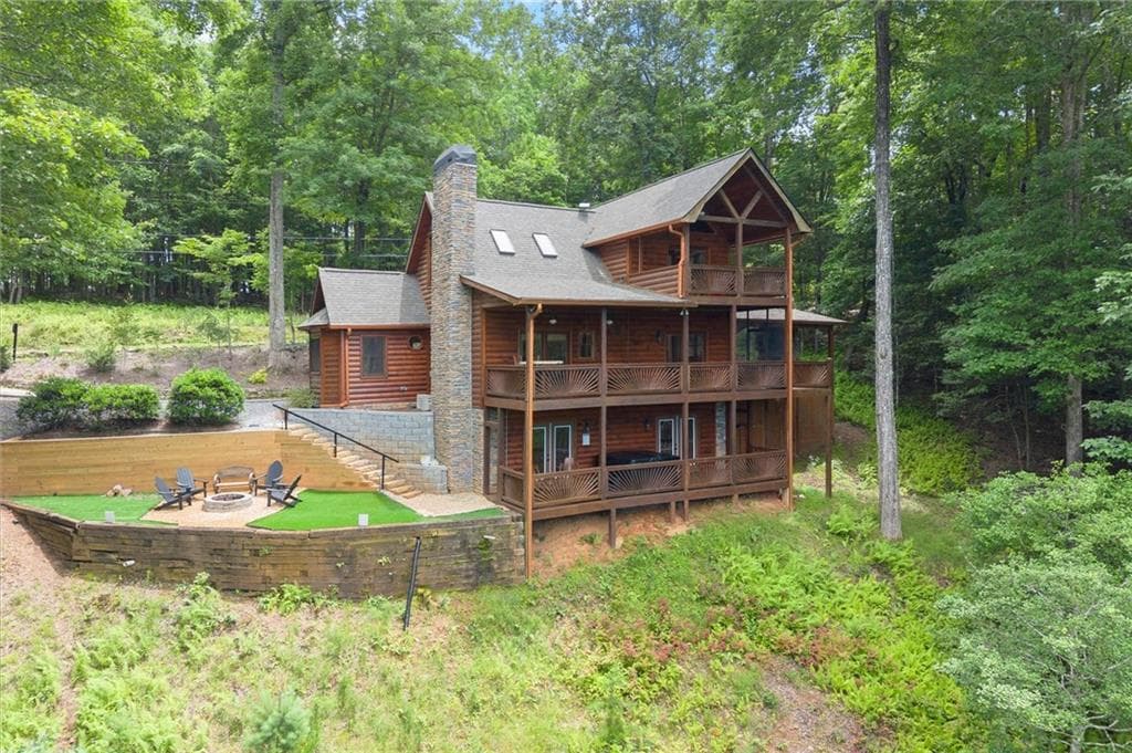 4 bedroom, 3 bathroom, 2,400 sq ft single family residence for sale at 98 Aries Lane, Blue Ridge, GA 30513 — photo 3