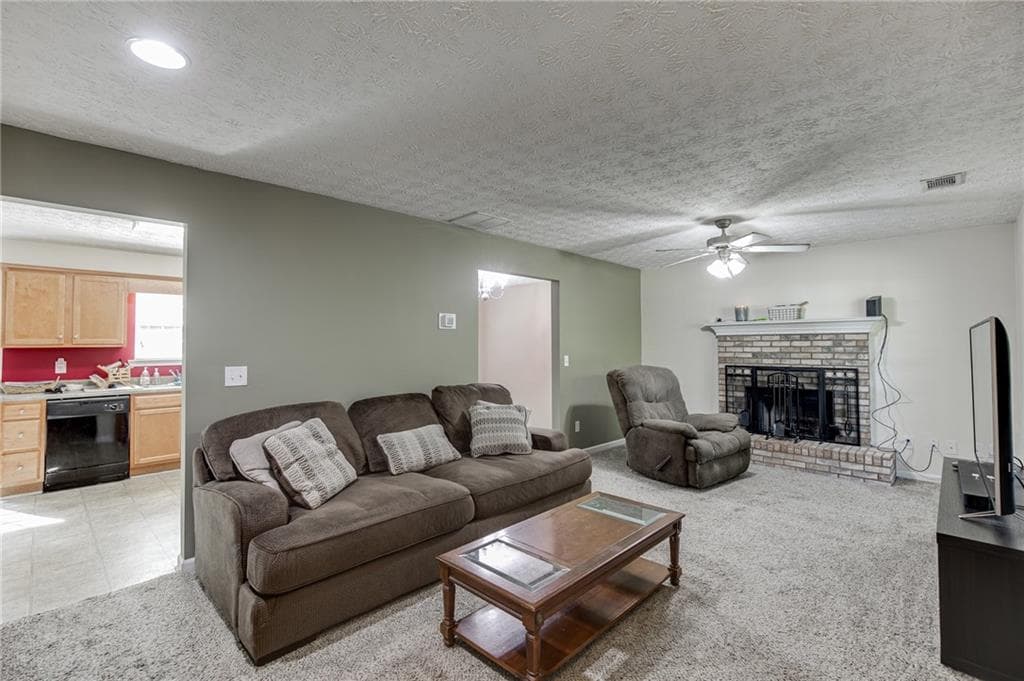 3 bedroom, 3 bathroom, 1,786 sq ft single family residence for sale at 1534 Cardinal Lane, Winder, GA 30680 — photo 5